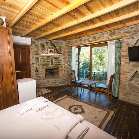 Lodge Heaven's Gate *