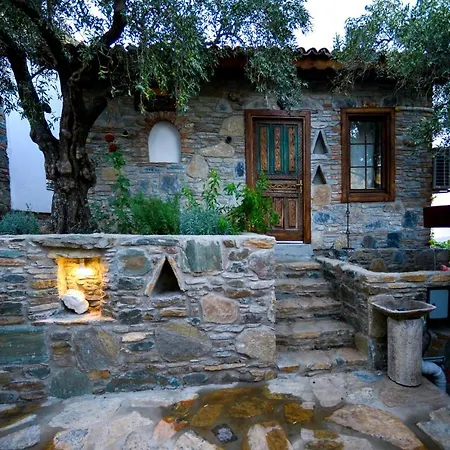 Lodge Heaven's Gate *